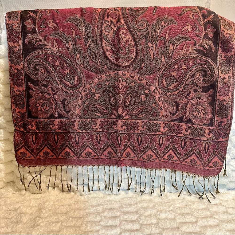 Women Elegant Paisley Scarf in Rich Burgundy and Olive - Picture 3 of 4